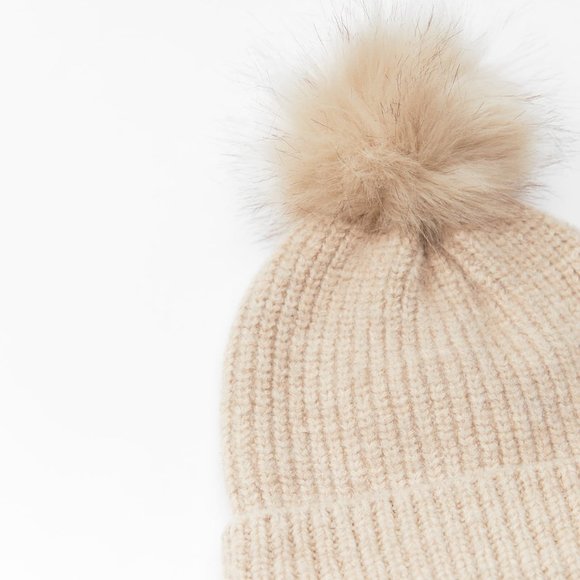 NWT ZARA KNIT POMPOM BEANIE SAND